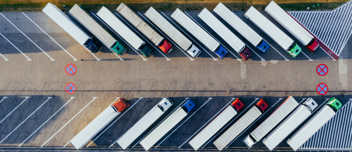 Truckfly - Parking Bord De Route